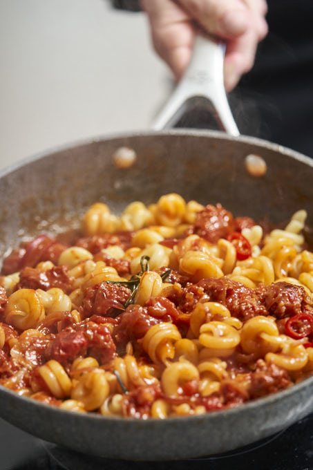 Pasta Salsiccia in der Pfanne