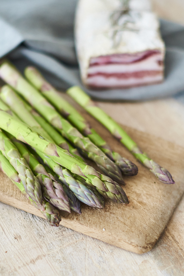 Asperges et Pancetta pour la Carbonara aux asperges