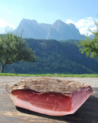 Speck aufgeschnittener Schinkenspeck - da läuft einem das Wasser im Munde zusammen