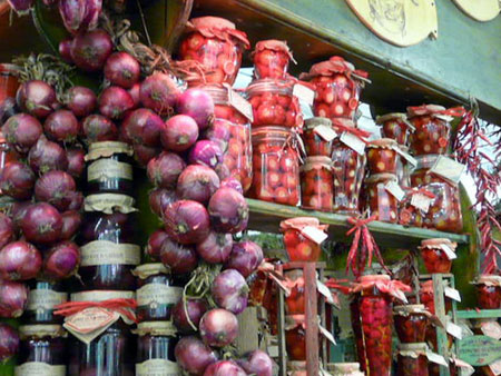 Rote Zwiebeln aus Tropea Rote Zwiebeln aus Tropea