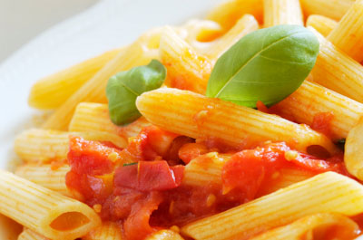 Penne all'arrabbiata mit Peperoncini