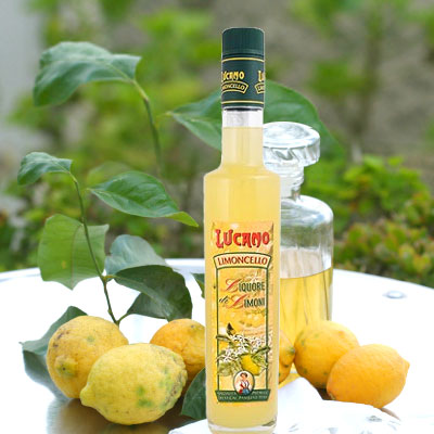 Italienische Liköre: Limoncello, Sambuca und Bombardino