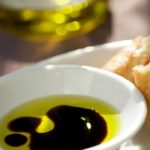 Salatsoße mit Balsamico und Olivenöl