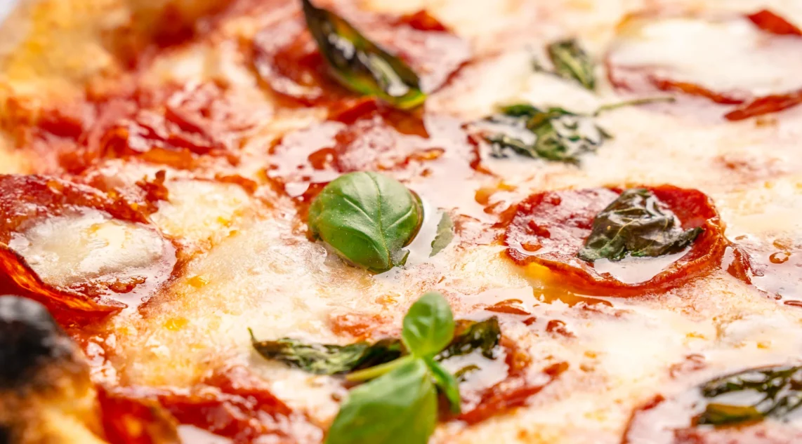 Rezept: Pizza Salami vom Weltmeister Davide Civitiello