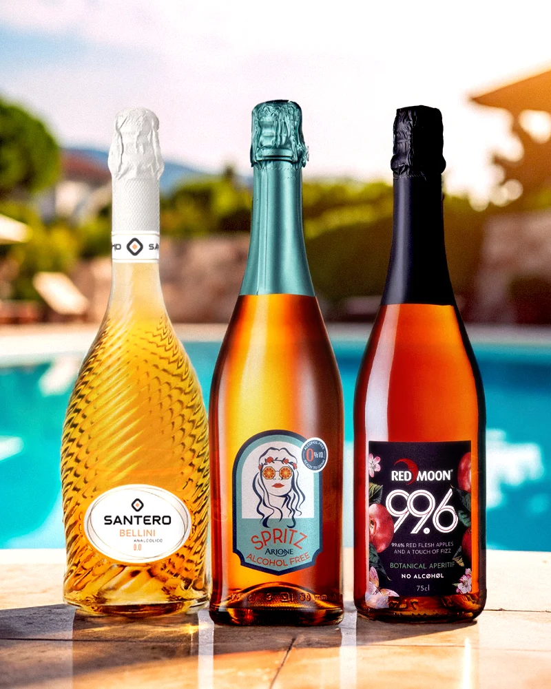 Terrazza - alkoholfreie Drinks, 3er Sparset Probierset Prickler alkoholfrei - Bellini, Spritz und Red Moon – ansprechend in Szene gesetzt