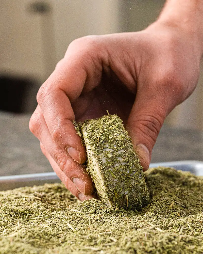 Mediterraneo - vegane Käsealternative mit Kräutern, Bio veganer Käse mit Kräutermantel, Fermaggio