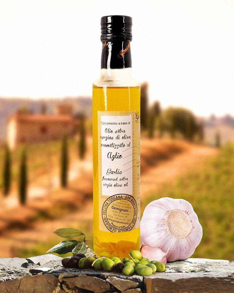 Knoblauchöl - Olivenöl extra vergine Knoblauchöl - Olivenöl extra vergine