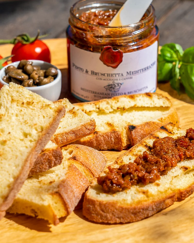 Tomatenpesto mit Sardellen Tomatenpesto mit Sardellen