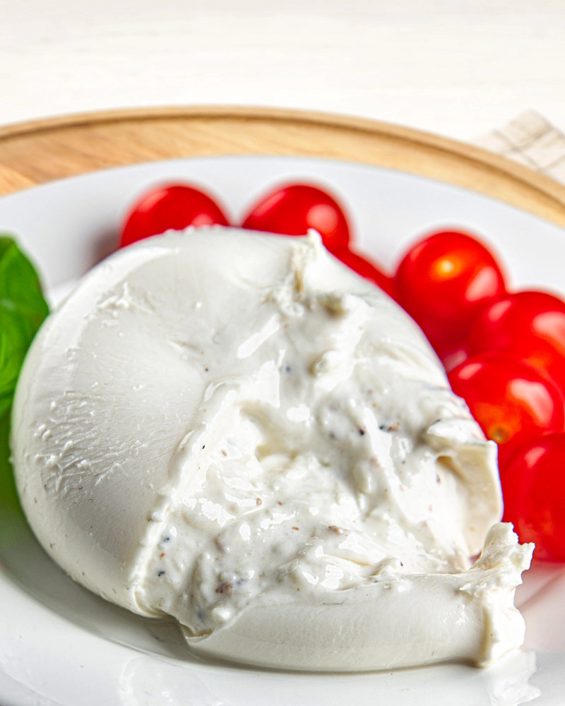 Burrata - mit Trüffel Burrata - mit Trüffel – ansprechend in Szene gesetzt