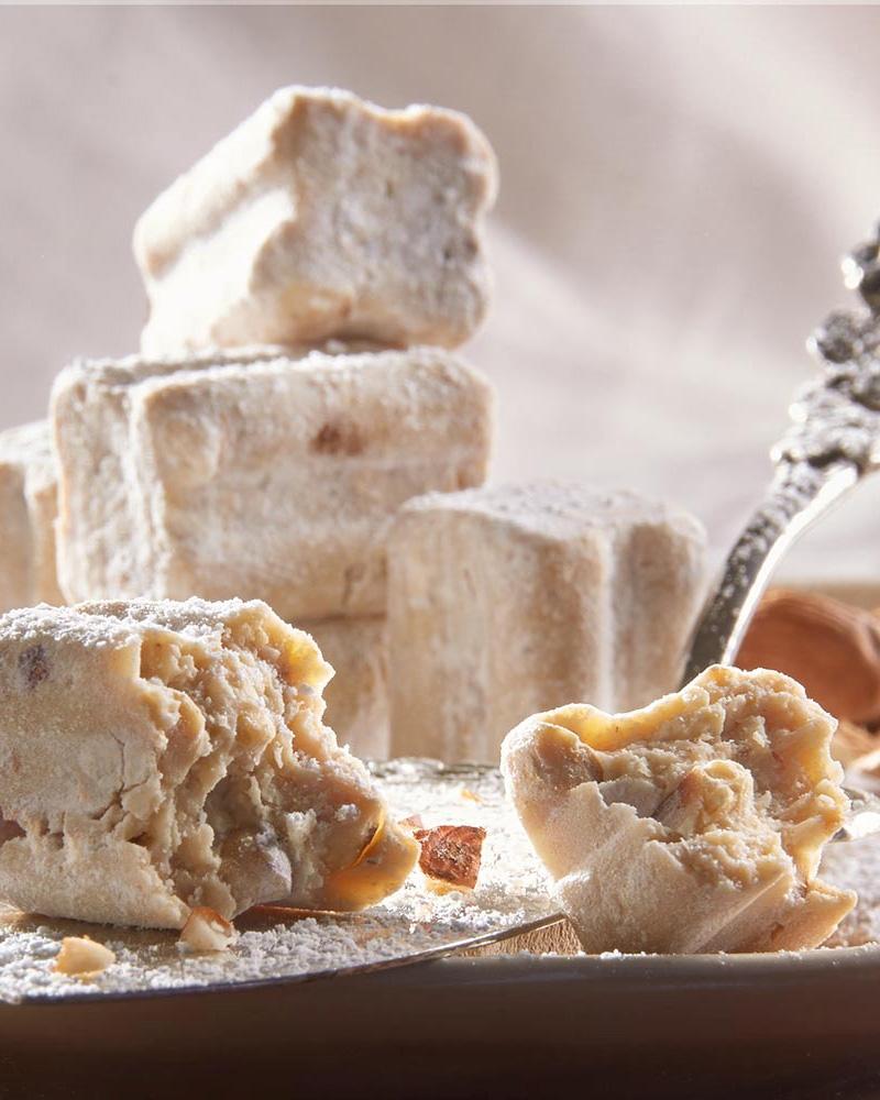 Tartufi - Haselnuss und weiße Schokolade Tartufi - Haselnuss und weiße Schokolade