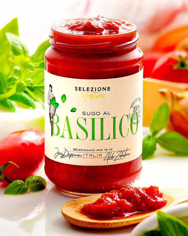 Tomatensoße mit Basilikum Tomatensoße mit Basilikum