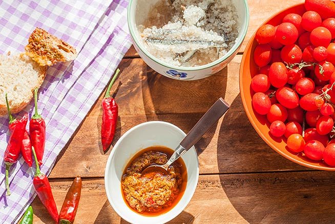 Italienische Rote Zwiebel-Konfitüre bestellen | Saucen zu Käse ...