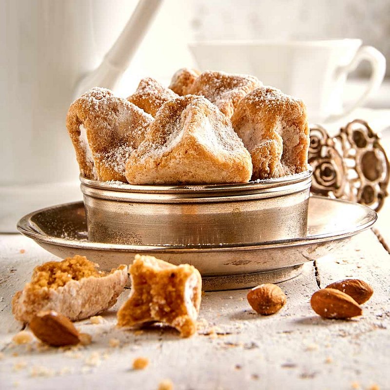 Süßes zu Ostern - Amaretti mit einem Hauch von Cappuccino Süße Geschenke zu Ostern 2020, Amaretti mit einem Hauch von Cappuccino