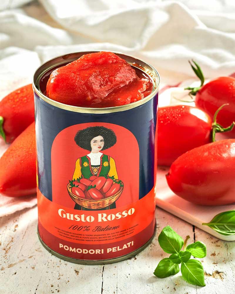 Pelati - italienische geschälte Tomaten Pelati - italienische geschälte Tomaten