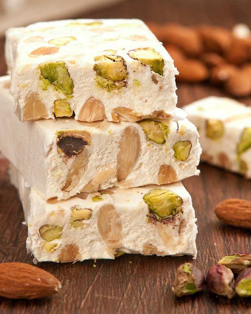 Torrone morbido pistacchi mandorle Torrone morbido pistacchi mandorle